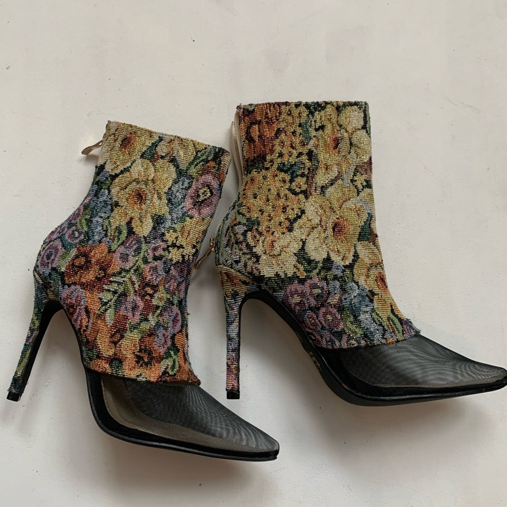Sergio Todzi Brocade Boots Size 36 USA 6 Gold